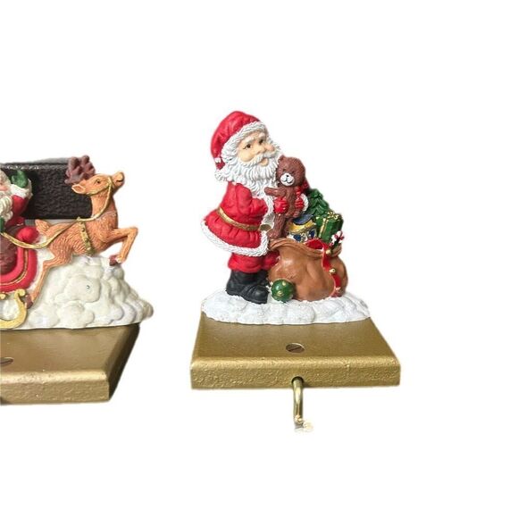 Lot Of 4 Vintage Cast Iron Santa Nutcracker Reindeer Christmas Stocking Holders - Picture 4 of 6